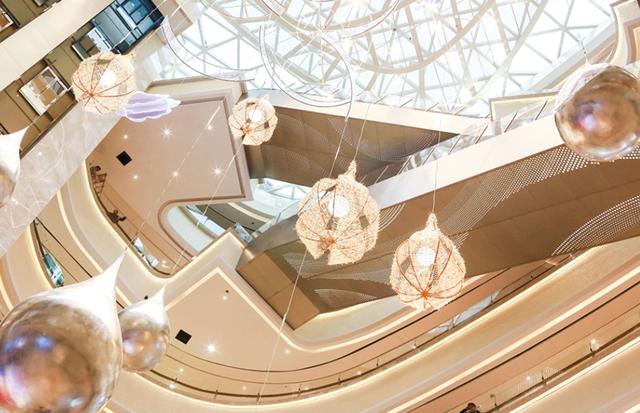 亚洲最大迪士尼的客流量被谁超越？这才是上海新地标！